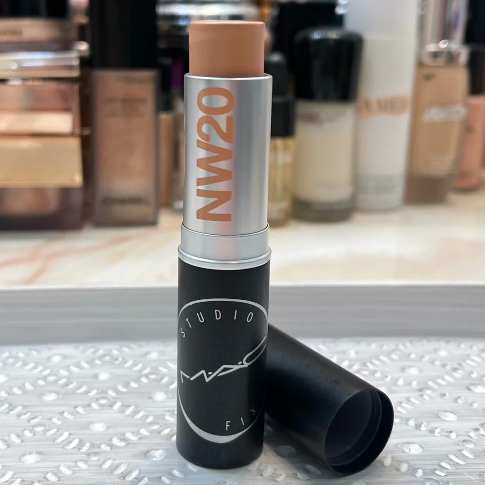 VAULTED ~ MAC ~ ‘NW20’ Studio Fix Soft Matte Foundation Stick ~ FS ~ RARE & HTF